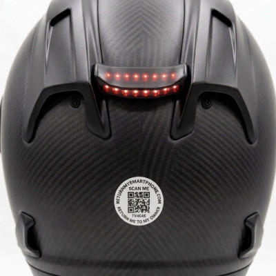 <p>Bescherm je waardevolle bezittingen tegen permanent verlies. Deze set premium, kras- en waterbestendige QR-stickers vormt het ultieme vangnet voor je smartphone, laptop, sleutels, drone of reisbagage. Geen batterijen die leeglopen, geen Bluetooth-beperkingen en absoluut geen maandelijks abonnement. Werkt wereldwijd en beschermt je privacy voor de volle 100%.</p>

<p>&nbsp;</p>

<p><meta charset="UTF-8" /><b>Formaat:</b>&nbsp;40 mm doorsnede,</p>

<p><b>eigenschappen:</b>watervast en UV-bestendig,</p>

<p><b>Materiaal sticker:</b>Vinyl, metallic-grijs, permanent hechtend, merk 3M</p>

<p><b>Beschermlaag:</b>mat laminaat(dit is een transparante extra beschermlaag)</p> #15