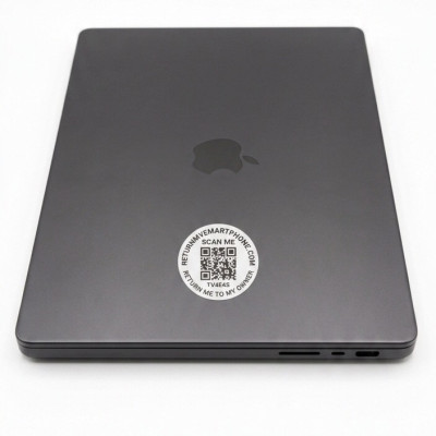 <p>Bescherm je waardevolle bezittingen tegen permanent verlies. Deze set premium, kras- en waterbestendige QR-stickers vormt het ultieme vangnet voor je smartphone, laptop, sleutels, drone of reisbagage. Geen batterijen die leeglopen, geen Bluetooth-beperkingen en absoluut geen maandelijks abonnement. Werkt wereldwijd en beschermt je privacy voor de volle 100%.</p>

<p>&nbsp;</p>

<p><meta charset="UTF-8" /><b>Formaat:</b>&nbsp;40 mm doorsnede,</p>

<p><b>eigenschappen:</b>watervast en UV-bestendig,</p>

<p><b>Materiaal sticker:</b>Vinyl, metallic-grijs, permanent hechtend, merk 3M</p>

<p><b>Beschermlaag:</b>mat laminaat(dit is een transparante extra beschermlaag)</p> #14